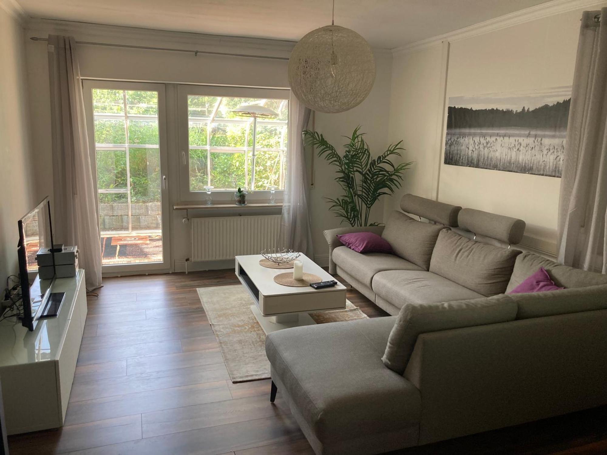 Ferienwohnung Amselweg Am Waldrand Gelegen Netflix Eigener Carport Uvm Taunusstein Exterior foto